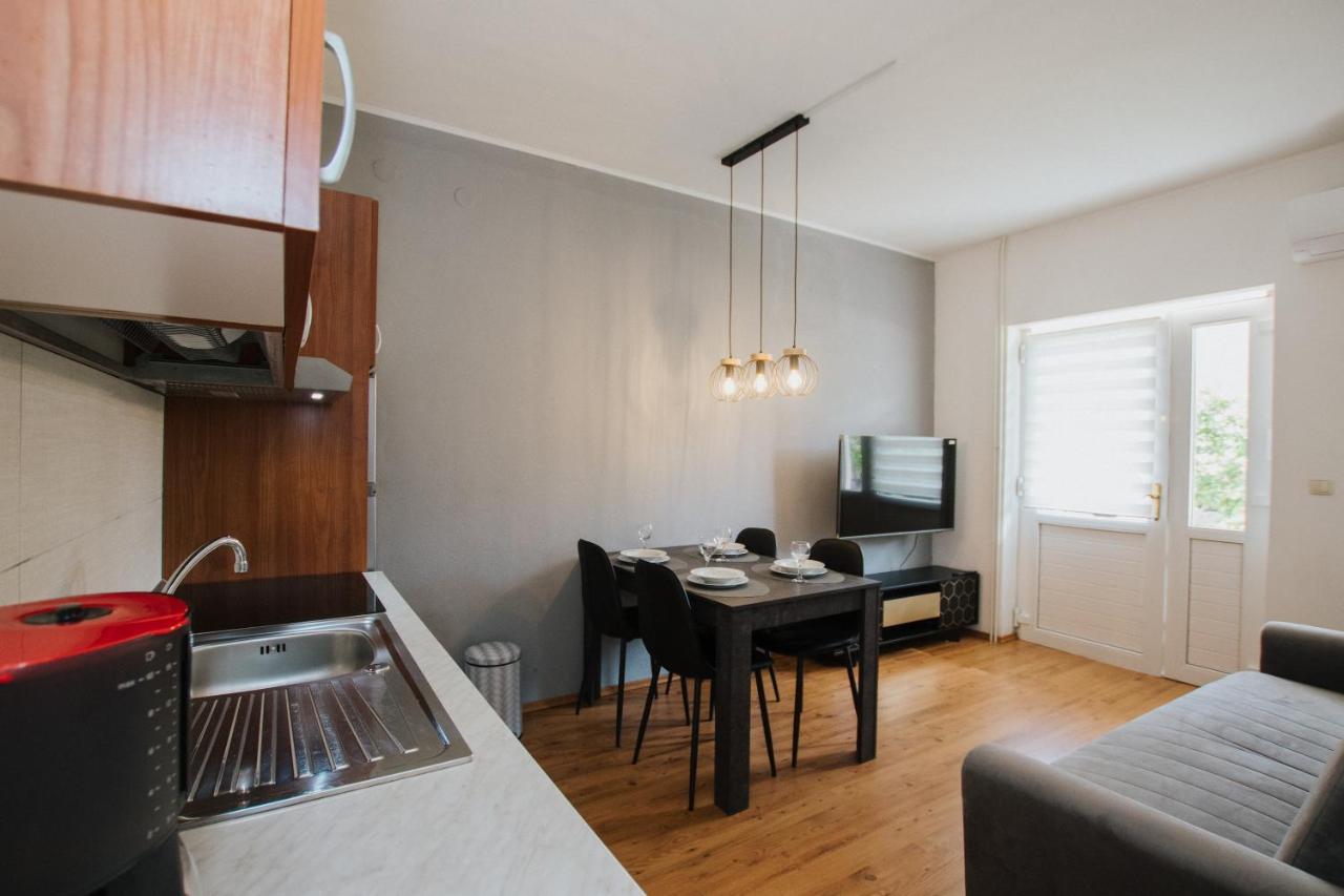 Apartment Deni Solin Exterior foto